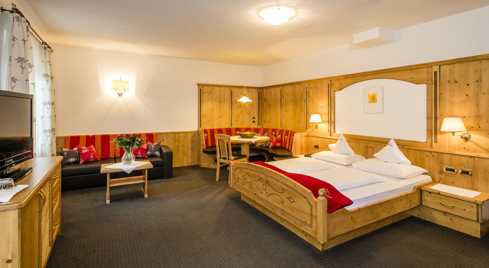 Hotel Saltauserhof Buitenkant foto