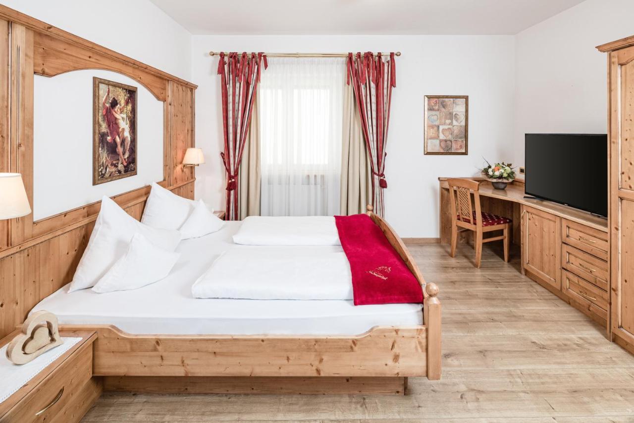 Hotel Saltauserhof Buitenkant foto